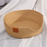 Basket without pillows